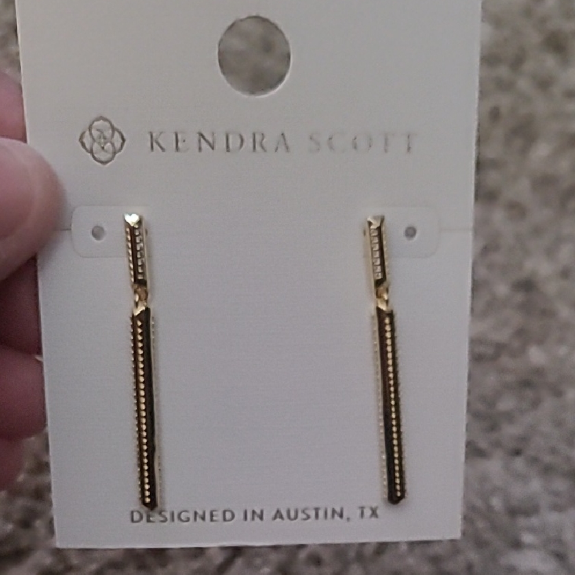 Kendra Scott Gold Linear Earrings 20$